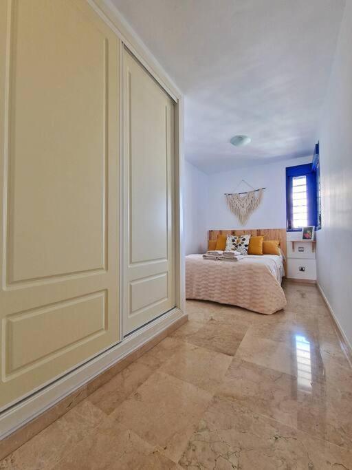 דירות בנאלמדנה Acogedor Piso Con Terraza Y Parking! מראה חיצוני תמונה