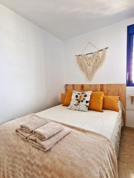 דירות בנאלמדנה Acogedor Piso Con Terraza Y Parking! מראה חיצוני תמונה
